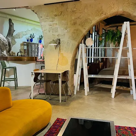 Loft Atypique - Climatise - Hyper Centre - Calme - Petite Terrasse Béziers